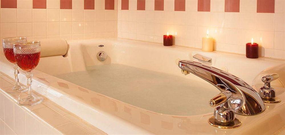The Sawyer House Bed & Breakfast 2*